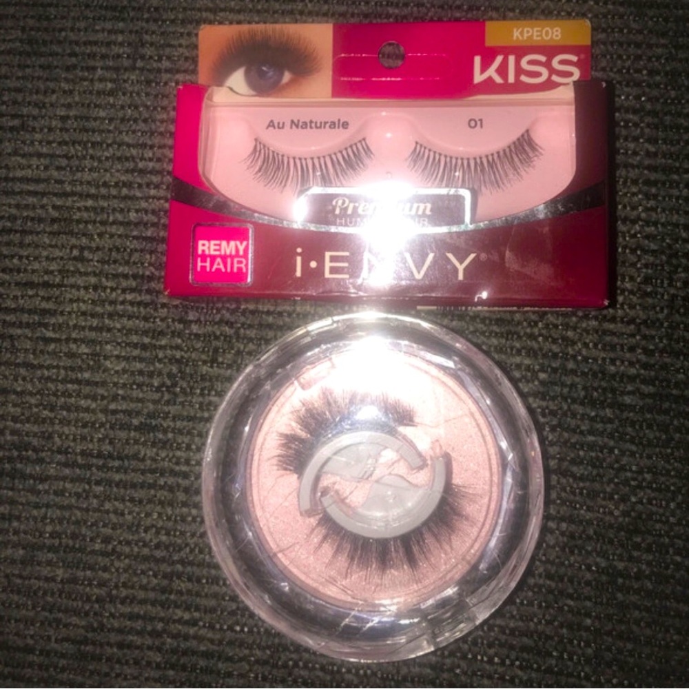 KISS Black False Eyelashes - Au Naturale 01